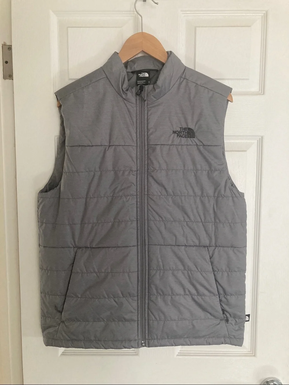 LIKE NEW!  The North Face Bombay Vest - Men's in grey (M)